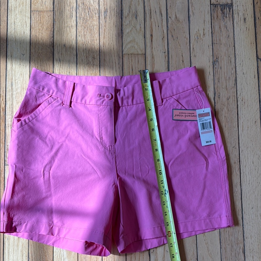 Vineyard vines 💗 Pink Bermuda Shorts Lightweight Casual